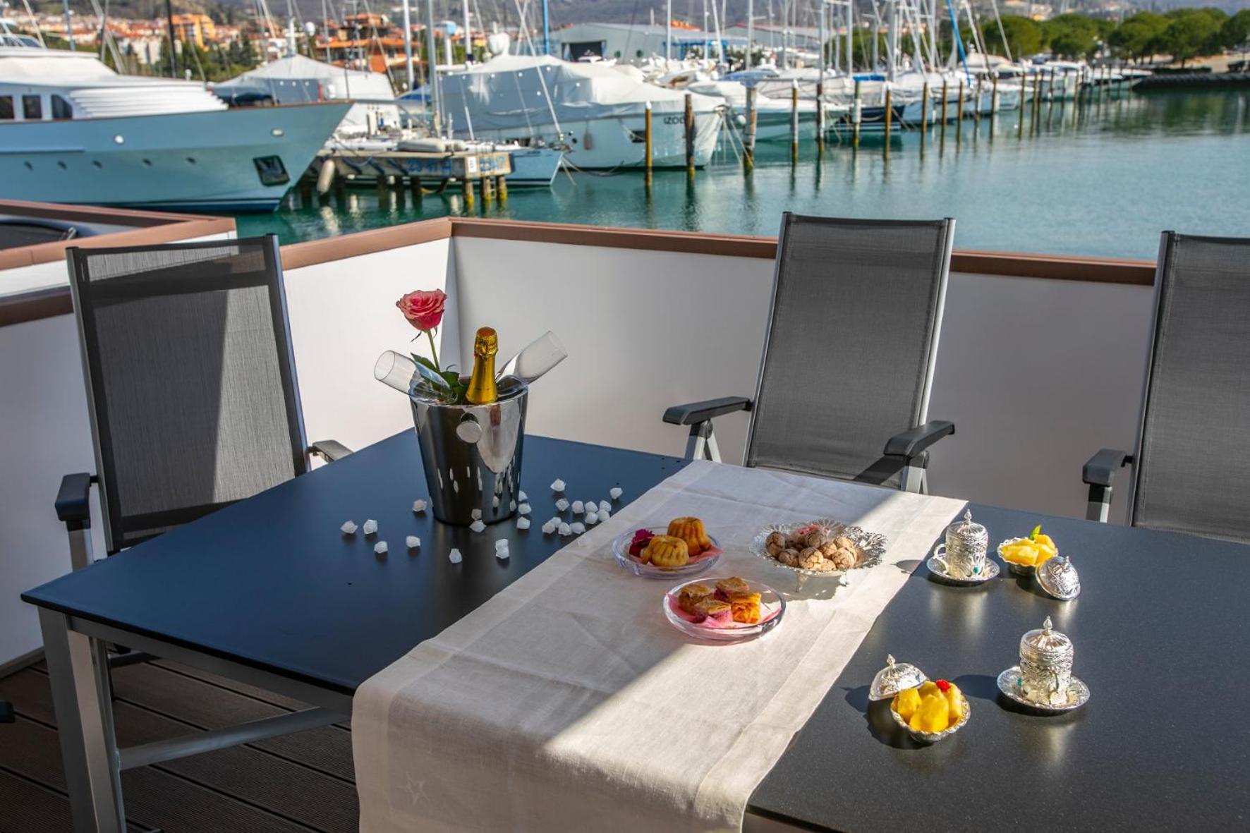Villa Floating Sea House Principessa Portoroz Exterior foto